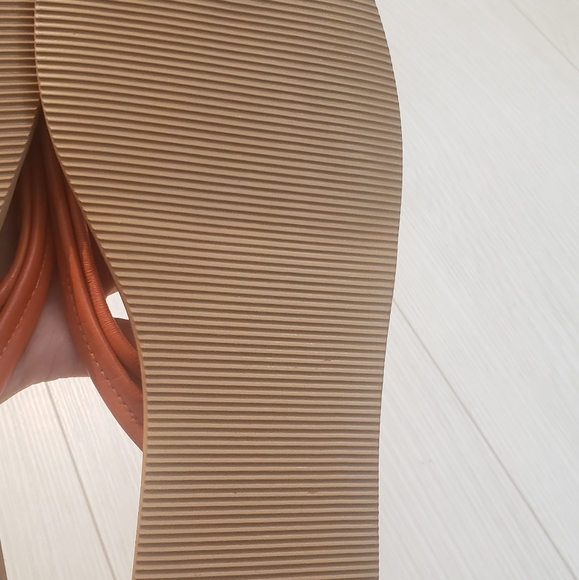 Apostrophe Leather Upper sandal - Picture 4 of 5